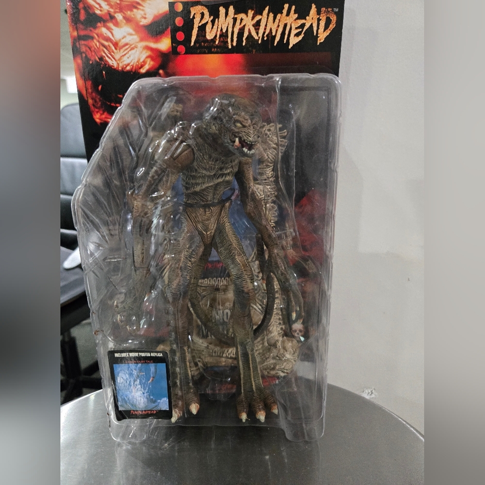 Movie Maniacs Series 2 Pumpkinhead Movie 6" McFarlane Toys 1998 Yellow Bubble